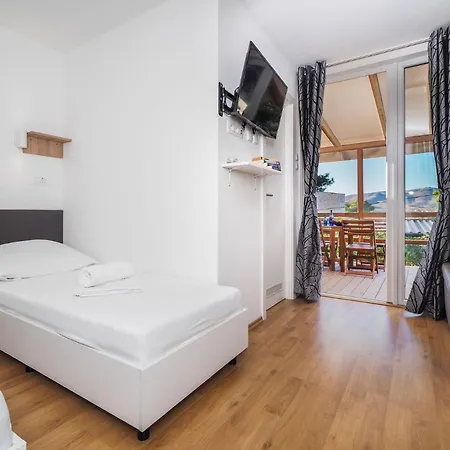 Camping Mediteran Travel Mobile Homes Trogir - Ciovo 2*